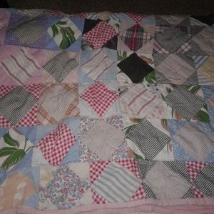 Gorgeous twin antique quilt